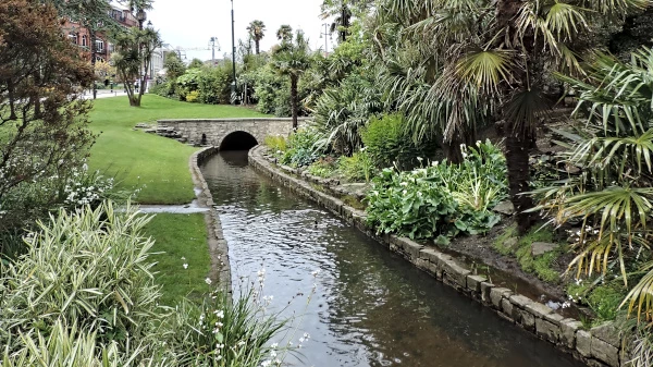 River Bourne emerges is covered through the town