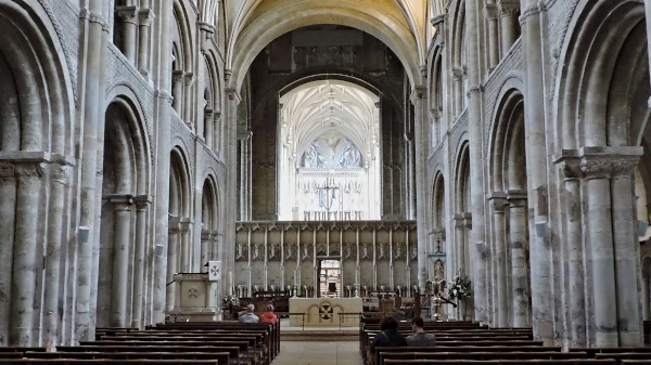 Christchurch Priory naive